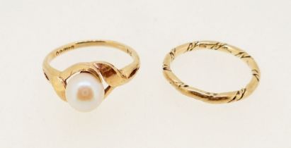 A 9 carat gold pearl ring, size L and a 9 carat gold wedding band, size I-J, 3.6g