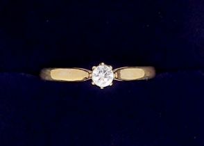A 9 carat gold cubic zirconium ring, size N