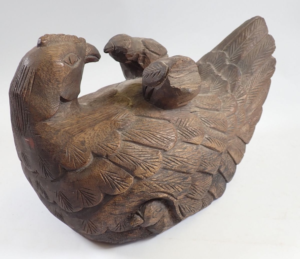 A large carved wood chicken and chicks, 32cm long - Image 2 of 2