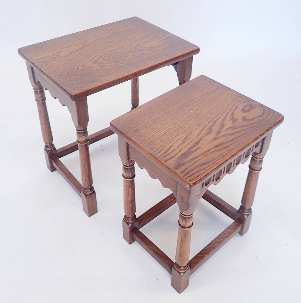 A nest of two oak occasional tables - Image 2 of 2