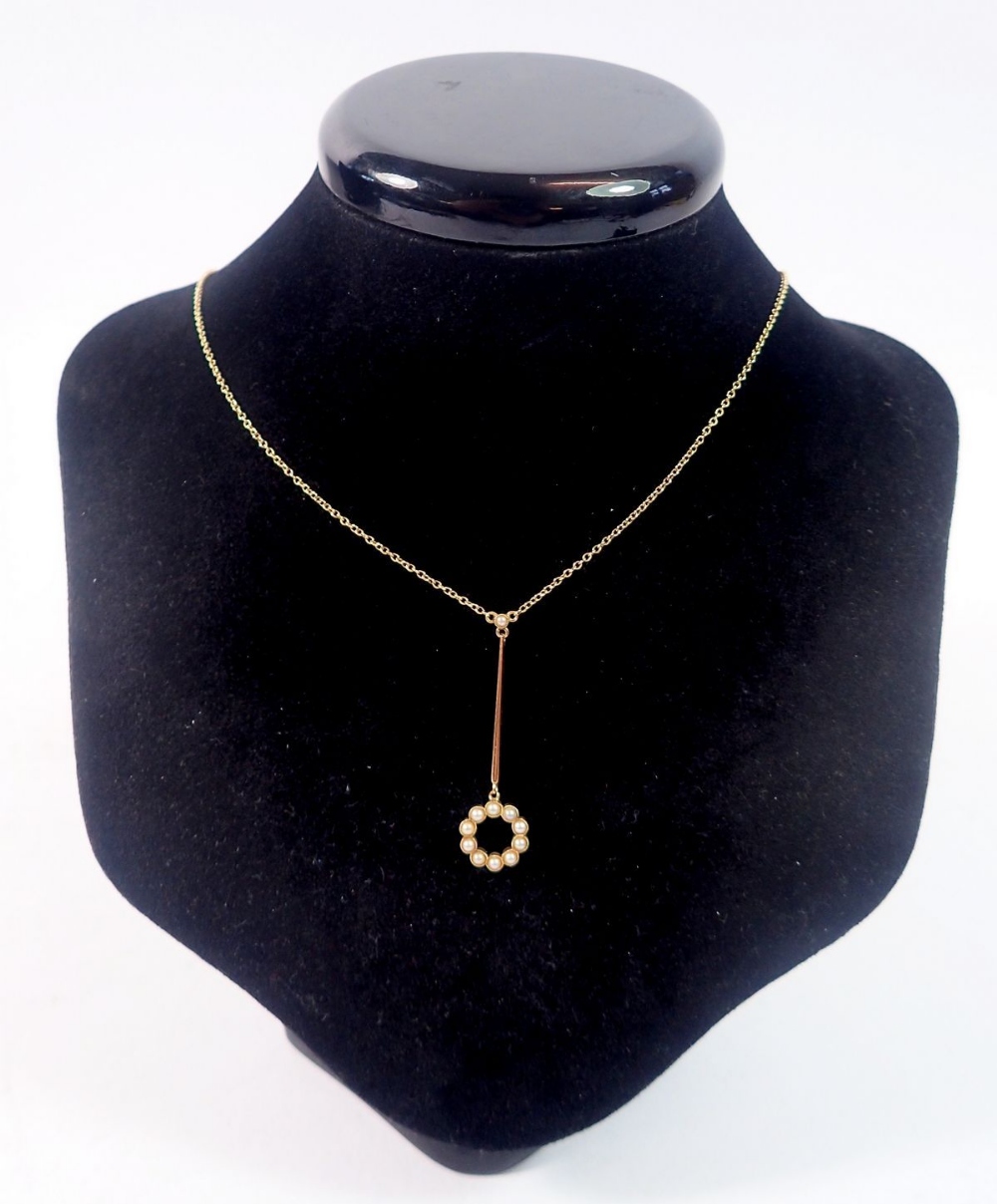 A 9 carat gold pearl set pendant and chain, 2.8g, 4cm drop - Image 3 of 3