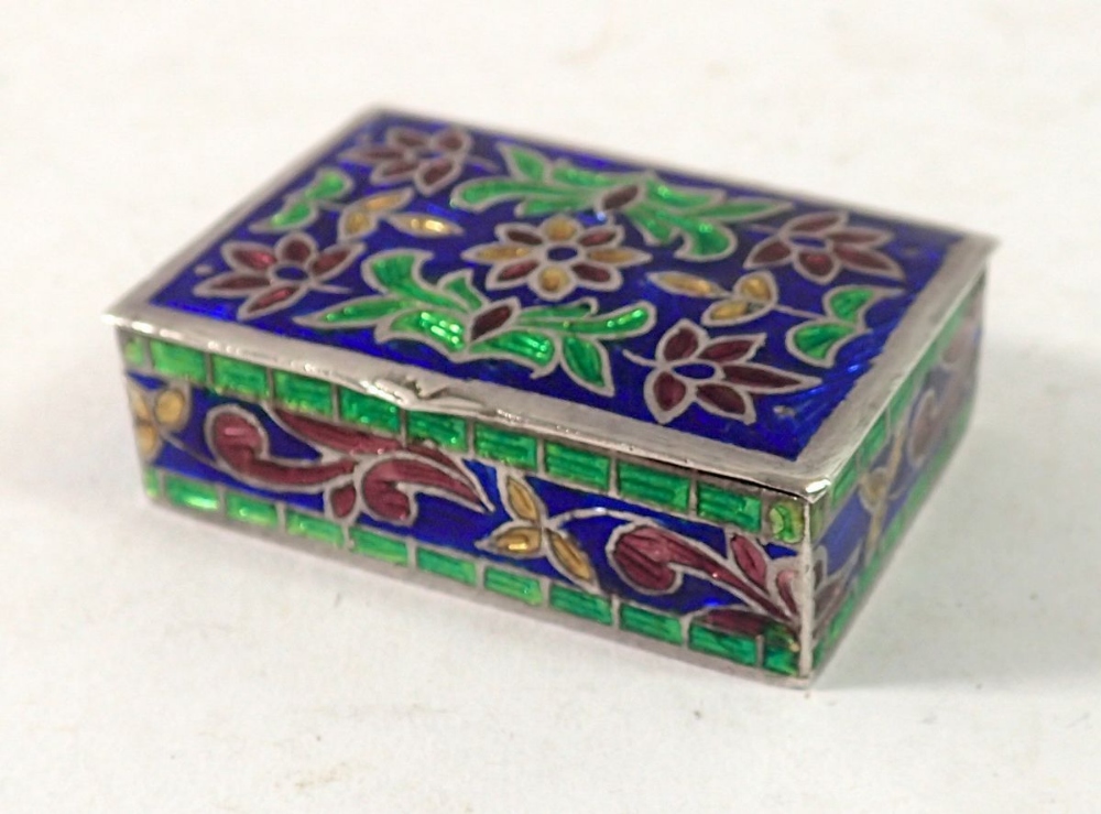 A silver and enamel box, 4 x 2.7 x 1.2cm