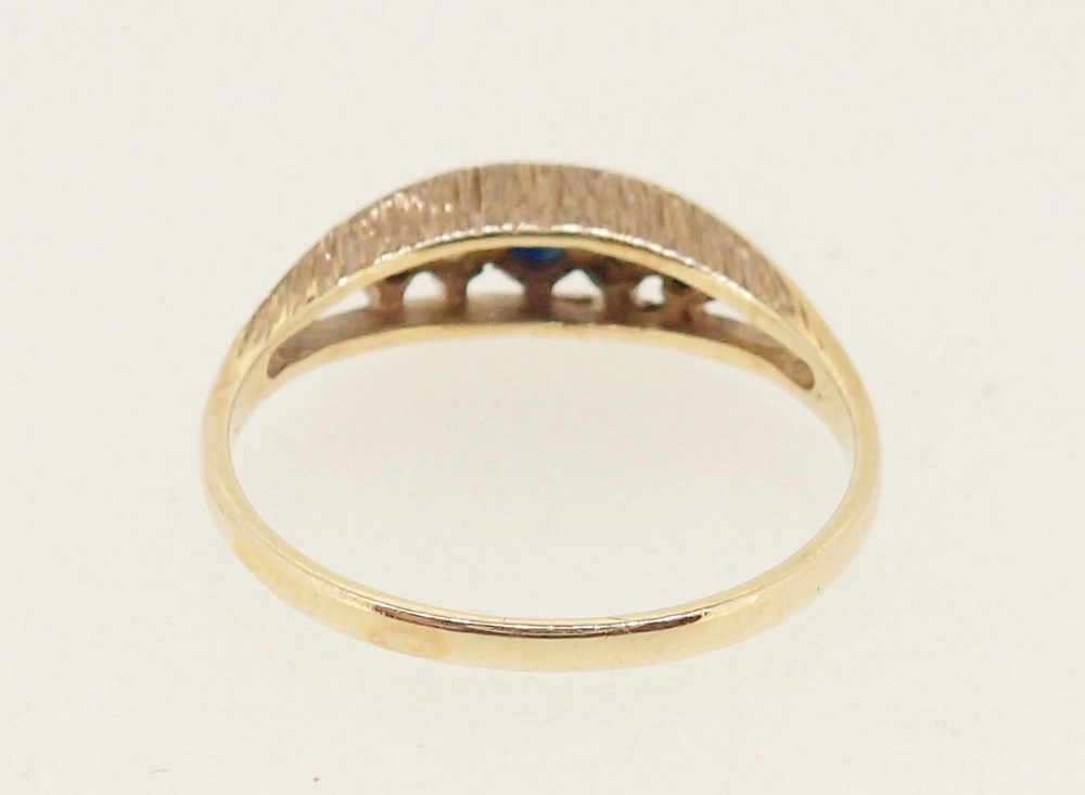 A 9 carat gold ring set three sapphires and two diamonds, size O-P, 1.7g - Image 4 of 4