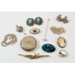 A group of vintage costume jewellery including silver chain, turquoise enamel brooch, filigree etc.