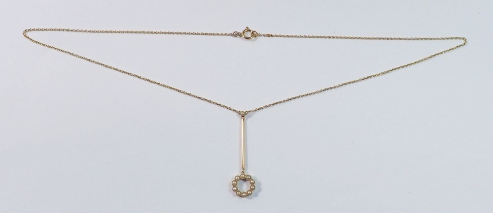 A 9 carat gold pearl set pendant and chain, 2.8g, 4cm drop - Image 2 of 3