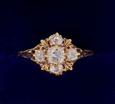 A Victorian 18 carat gold diamond cluster ring, 2.8g, size J to K