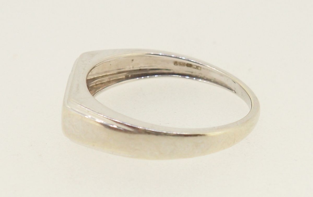 A 9 carat white gold gentlemen's ring set turquoise stone, 3.3g, size U - Image 3 of 4