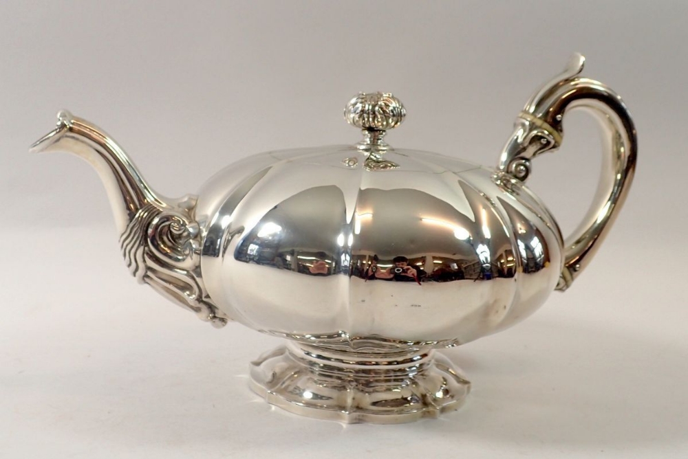 A Victorian silver melon form teapot with foliage and bird finial, Edinburgh 1828 by GP, 735g - Image 2 of 4
