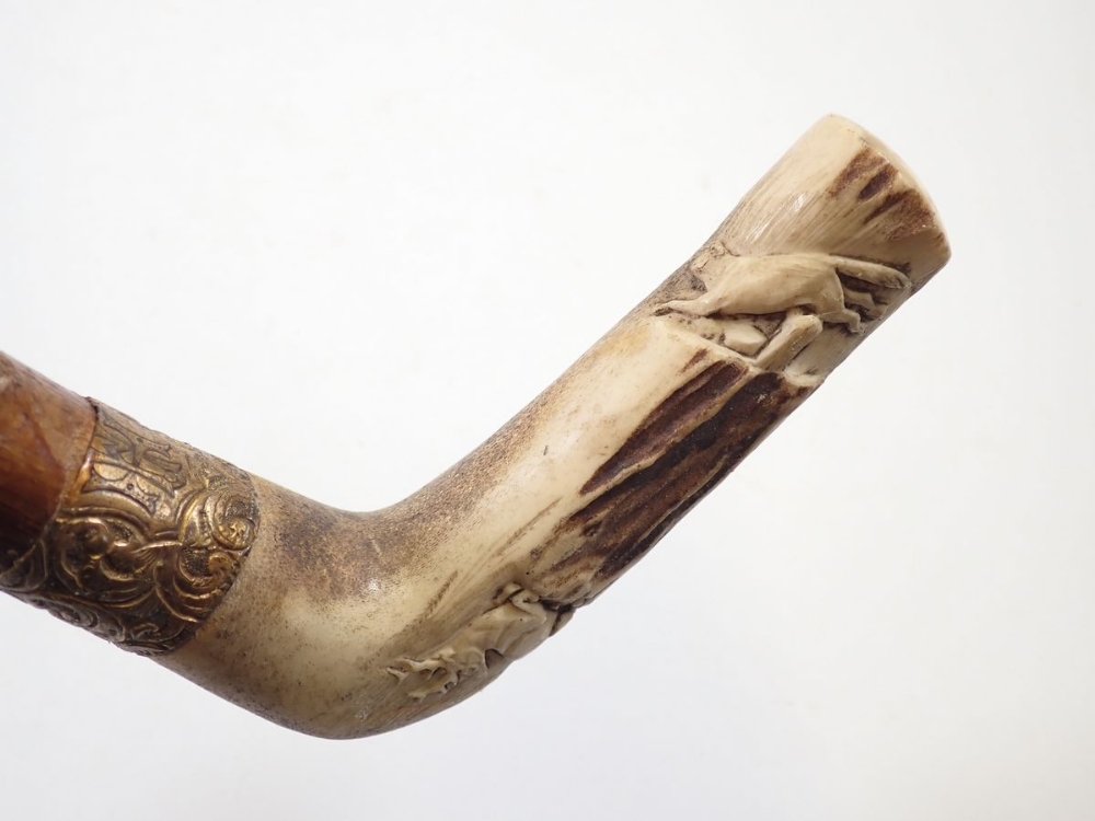 A horn handled walking stick carved stag and hound - Image 3 of 4