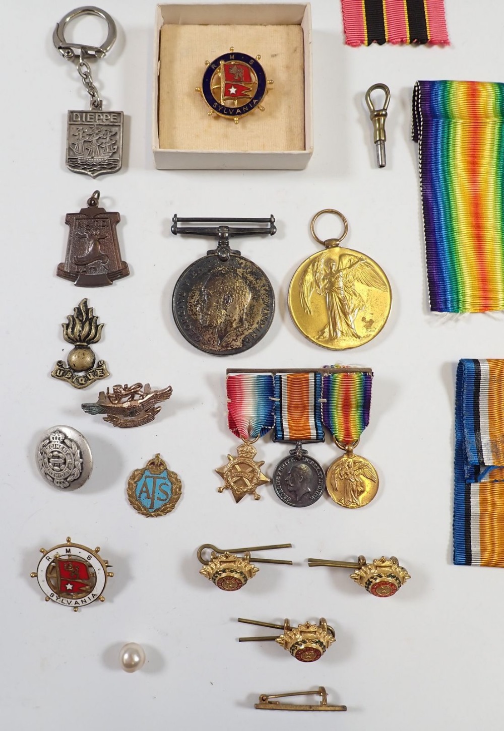 A small group of military items including WWI pair to 2nd lieutenant S F Legge RAF and set of - Bild 2 aus 2