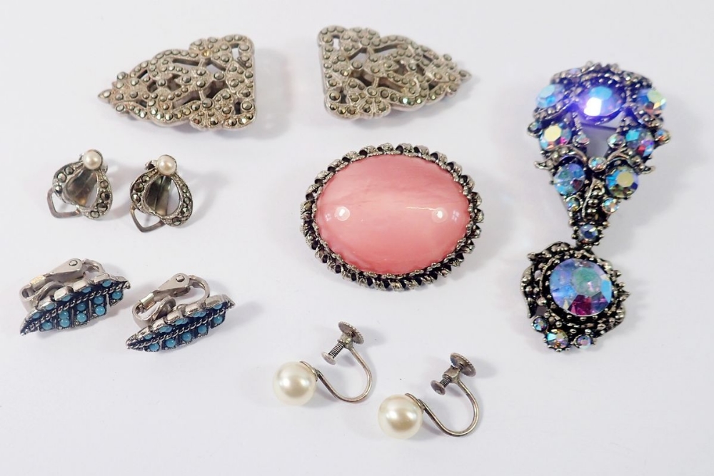 Various costume jewellery including silver marcasite chip brooch etc.