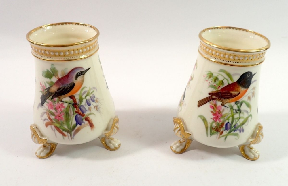 A pair of Royal Worcester vases painted birds in sprays of flowers and berries, by John Hopewell - Image 3 of 5