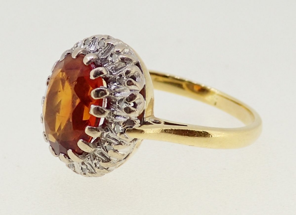 An 18 ct gold orange citrine and diamond cluster ring, 4.8g size M - Image 3 of 4