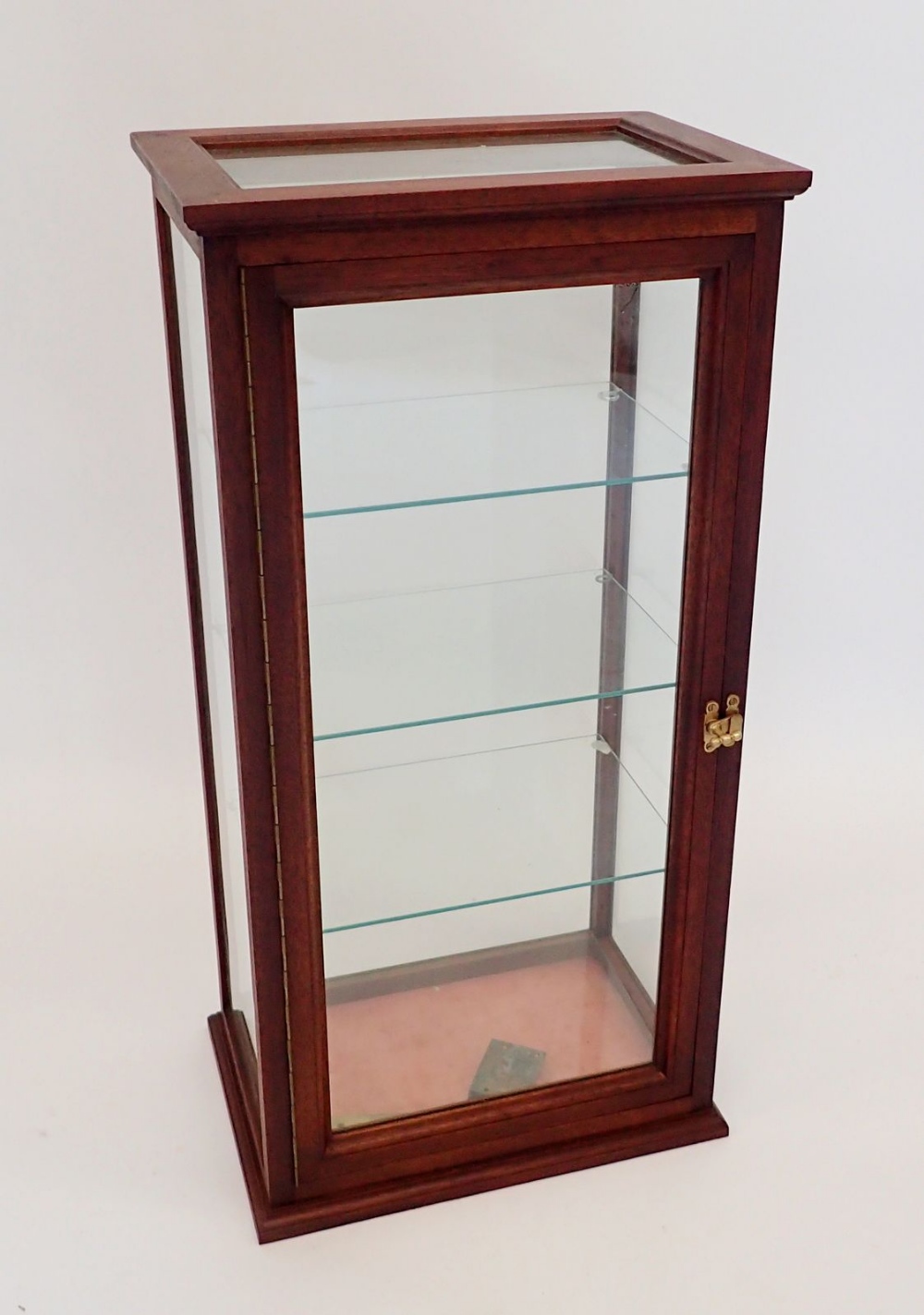 An Edwardian style mahogany shop display table top cabinet with three glass shelves, 76 x 38 x 26cm