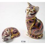 Two Royal Crown Derby cat and kitten paperweights, 12.5cm tall