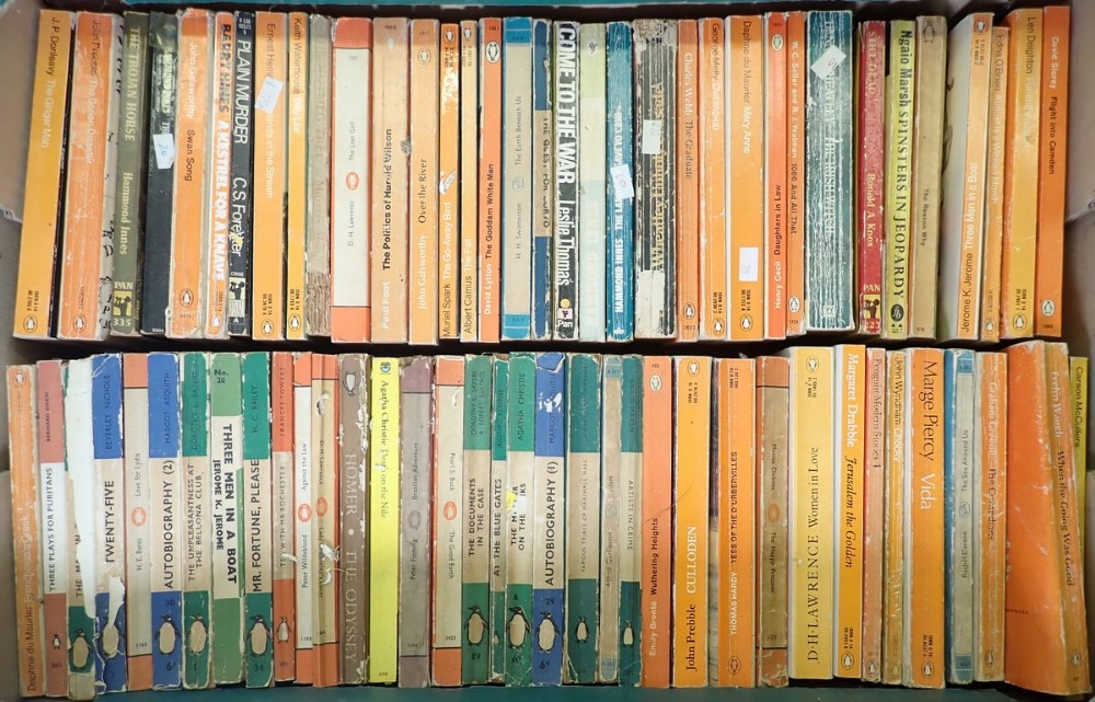 A box of vintage Penguin paperback books - Image 2 of 2