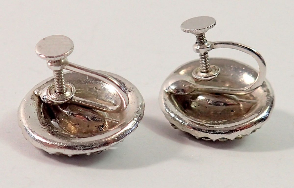 A pair of antique paste earrings with screw backs - Image 3 of 3