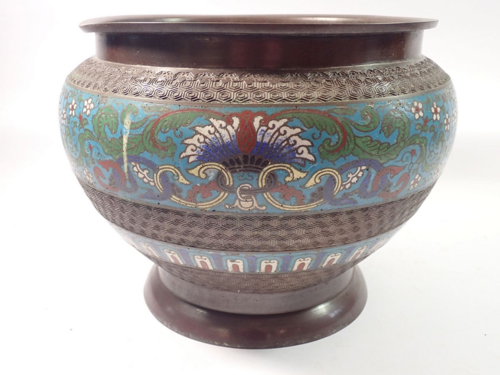 A 19th century Chinese bronze cloisonne enamel jardinière with shell decoration - Image 2 of 7