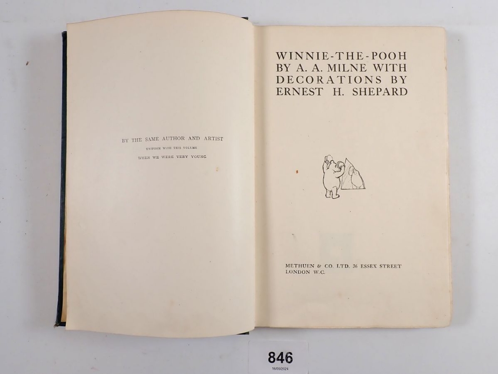 Winnie the Pooh by A A Milne, first published 1926 in green & gilt cover - Bild 2 aus 4