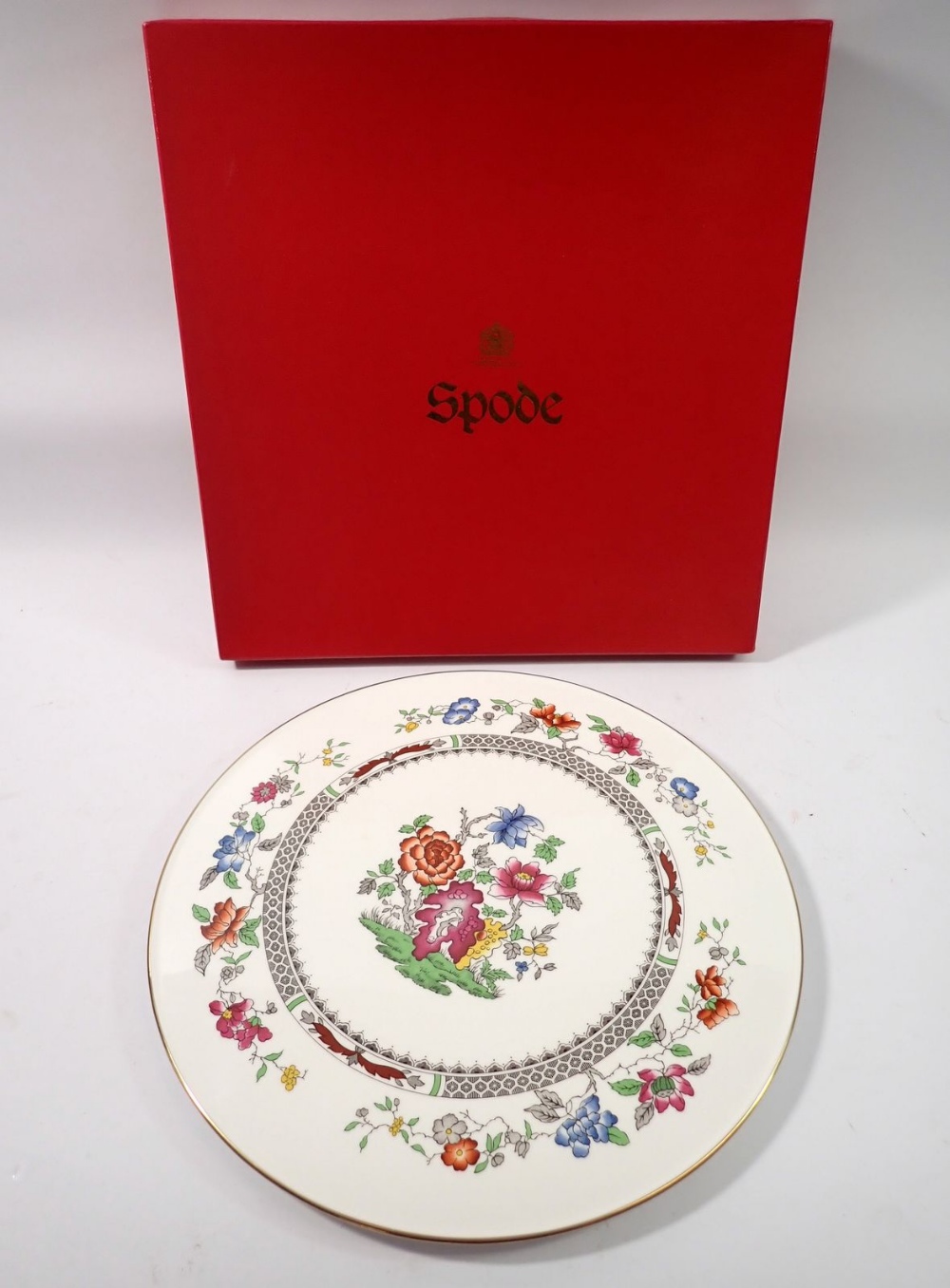 A Spode Chinese Rose cake plated, boxed, 28cm diameter