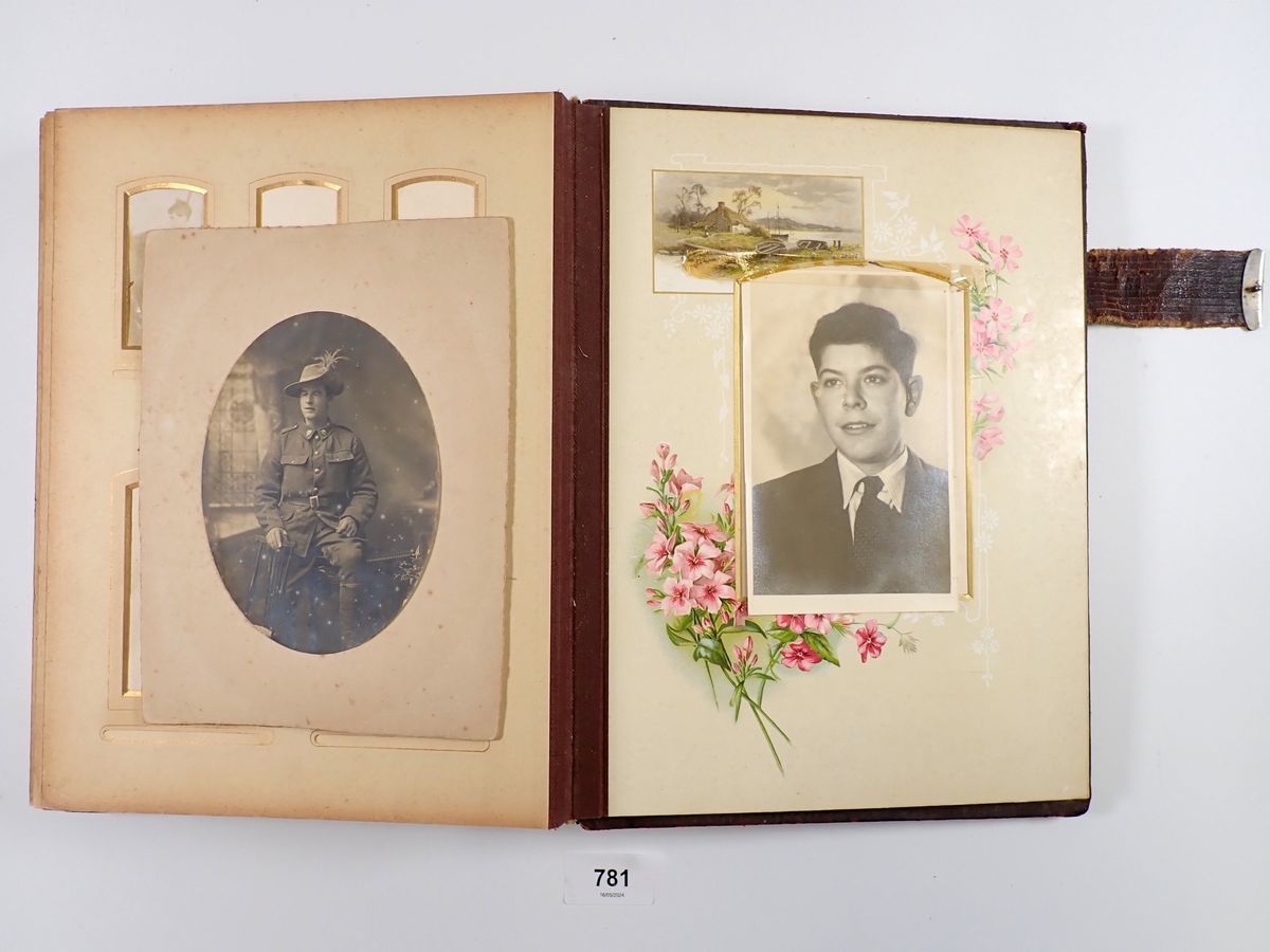 A Victorian photograph album - Bild 2 aus 2