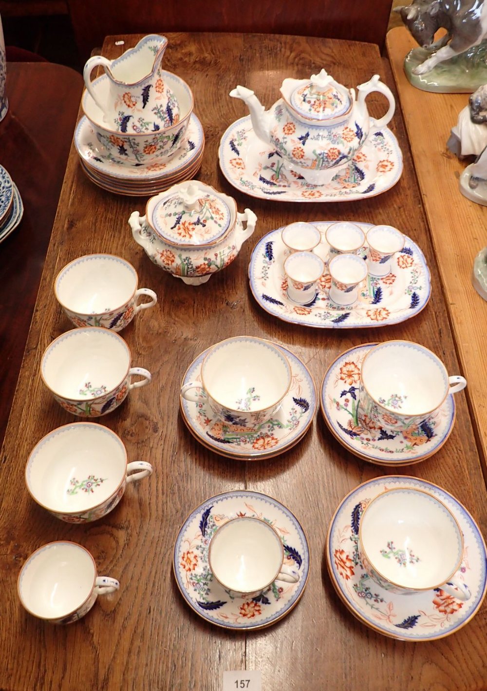 A 19th century Coalport breakfast set decorated 'Tiger in the Garden' circa 1825 comprising - Bild 2 aus 3