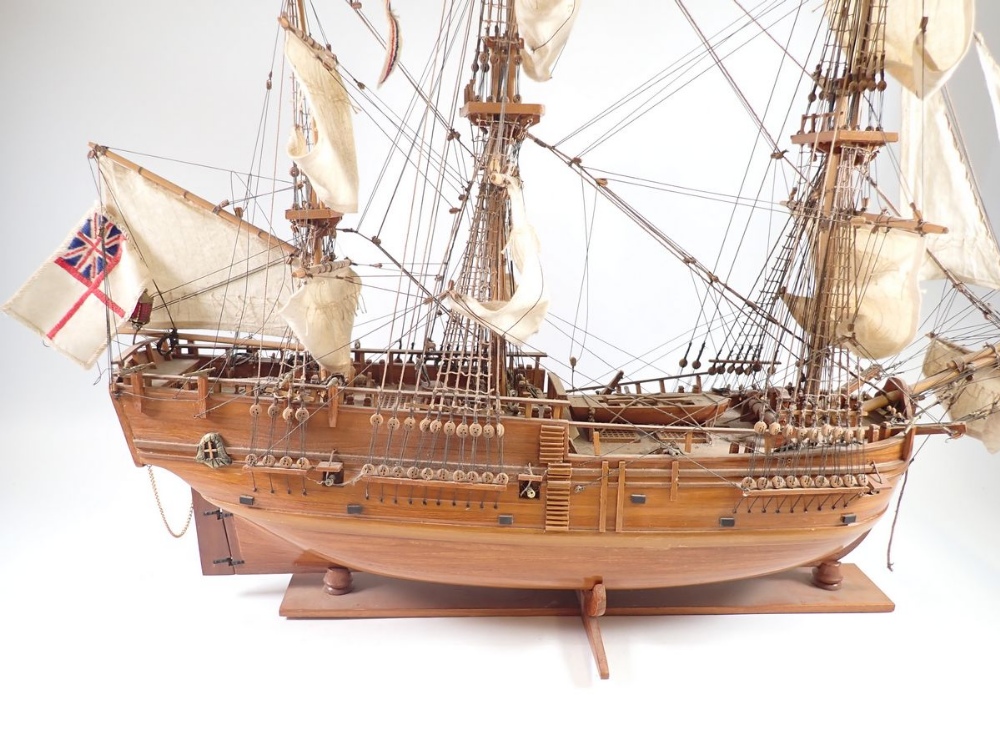 A wooden model three masted sailing ship, 78cm tall - Bild 4 aus 6