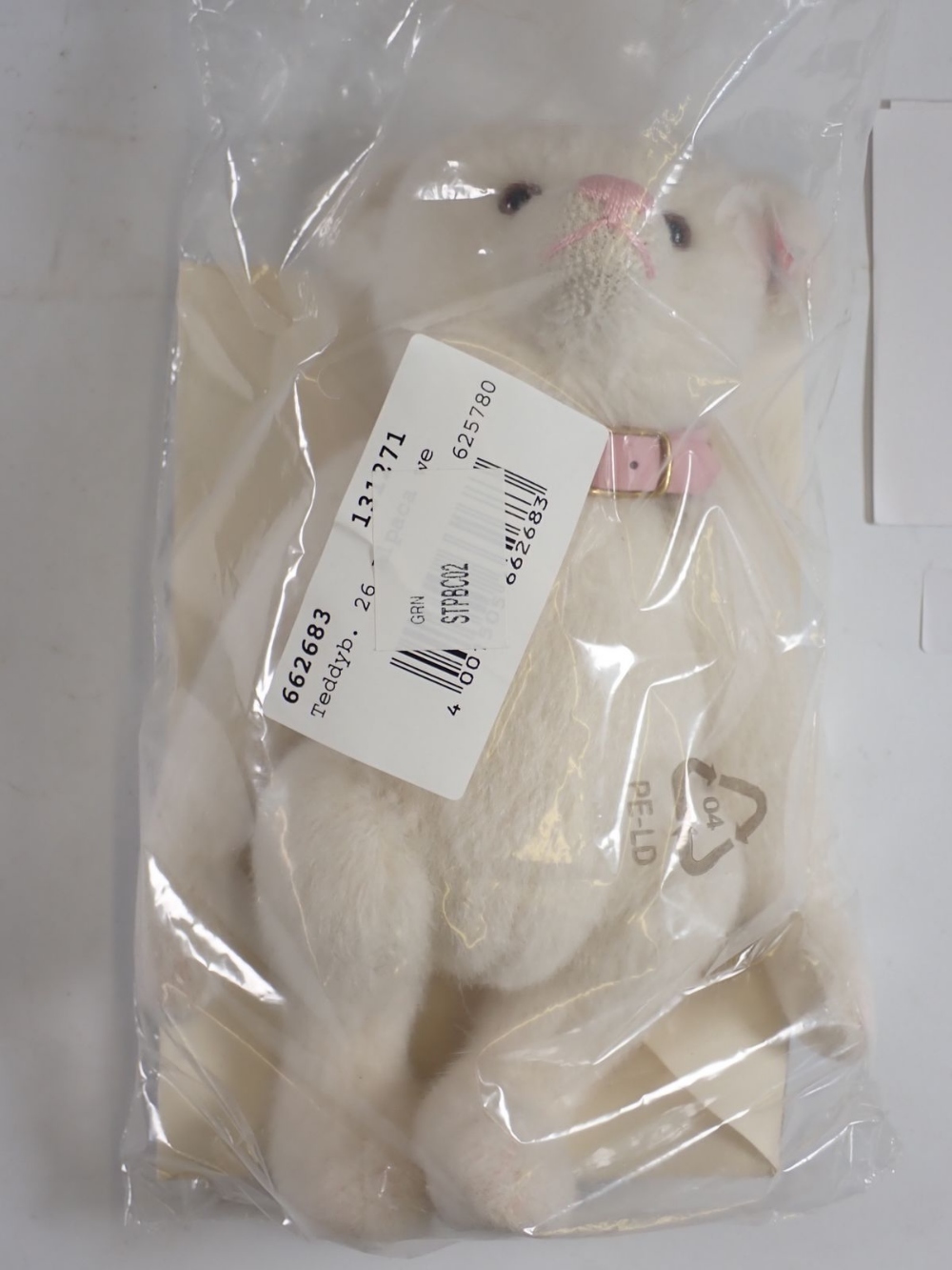 A Steiff limited edition white Alpaca bear Jill with box and certificate, sealed in bag - Image 2 of 2