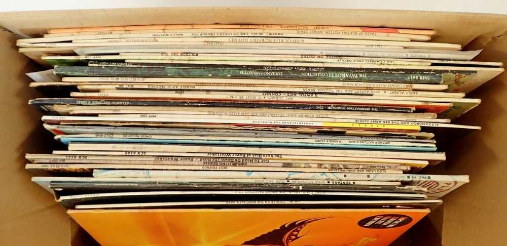 A box of various 1970's records including children's, folk, world music etc - Bild 2 aus 2