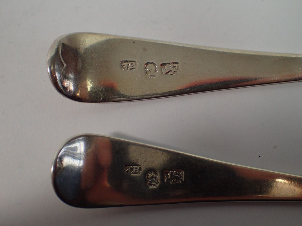 A pair of silver dessert spoons, Exeter by Joseph Hicks, circa 1800, 17.5cm, 56g - Image 3 of 4