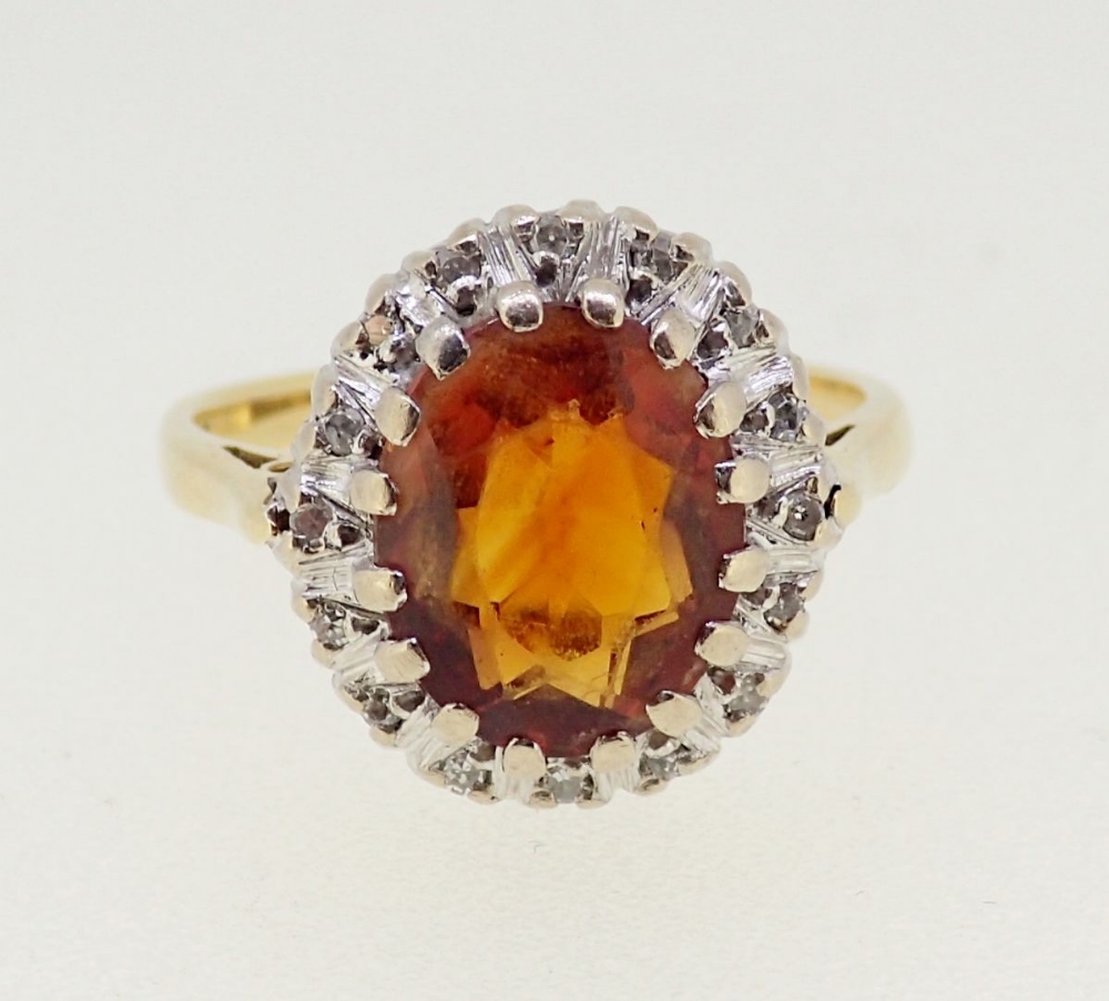 An 18 ct gold orange citrine and diamond cluster ring, 4.8g size M - Image 2 of 4