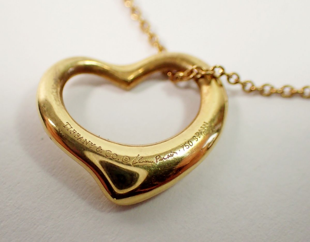 A Tiffany 18ct gold open heart pendant on chain 40cm long, heart 1.5cm wide, 3.6g total - Image 2 of 3