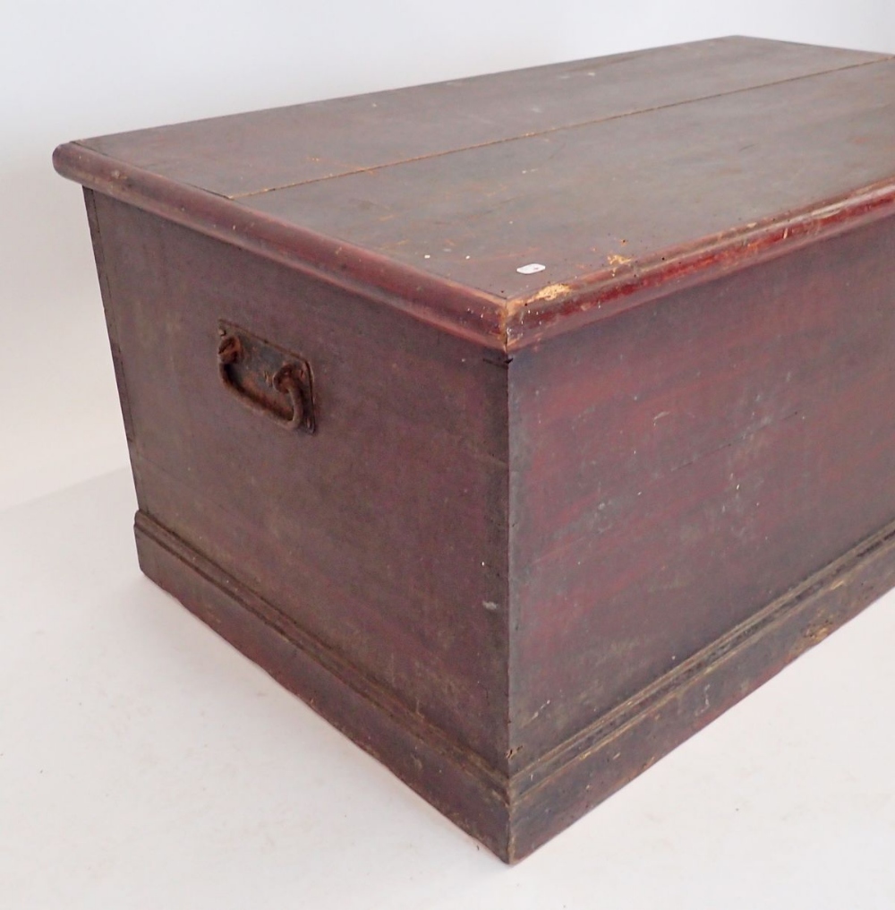 A Victorian pine blanket box with candle box to interior, 88 x 51 x 39cm - Image 3 of 3