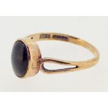 A 9 carat gold Whitby jet ring size G to H, 1g