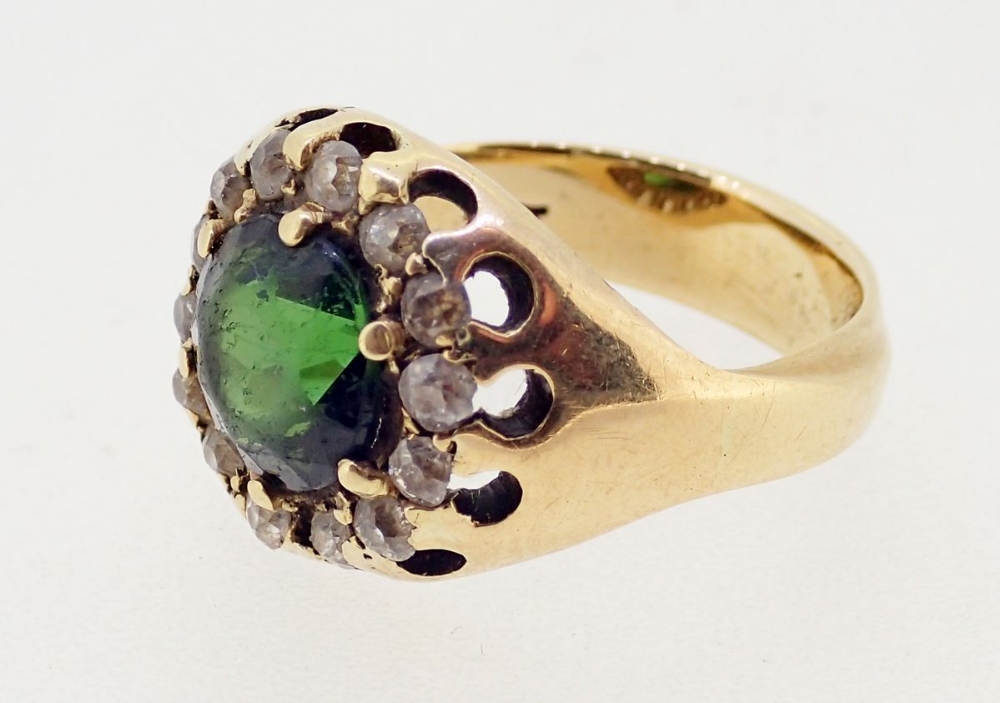 An 18 carat gold diamond and emerald cluster ring, size M, 7.2g - Image 2 of 6