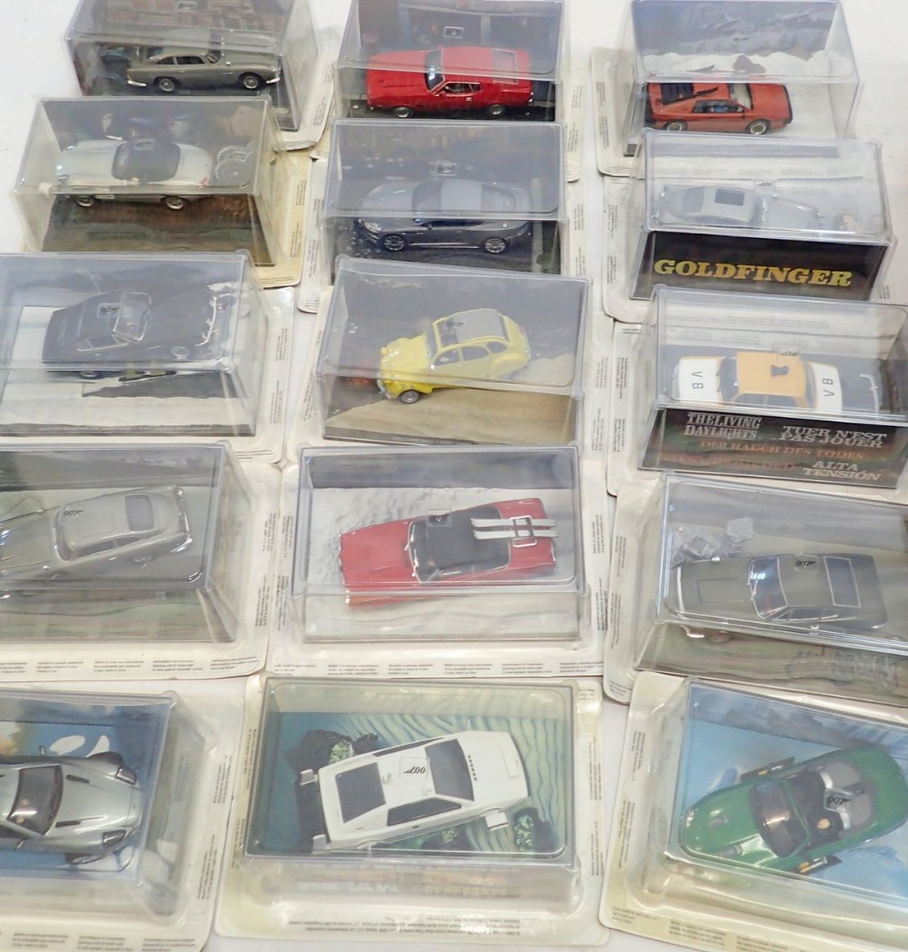The James Bond Car Collection - group of twenty three model cars and magazine, cars all in - Image 2 of 5