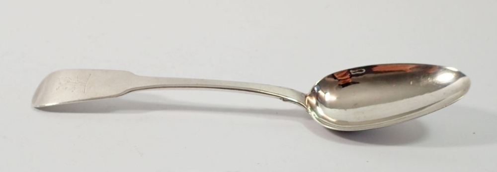 An Irish silver serving spoon, Dublin 1822, 74g