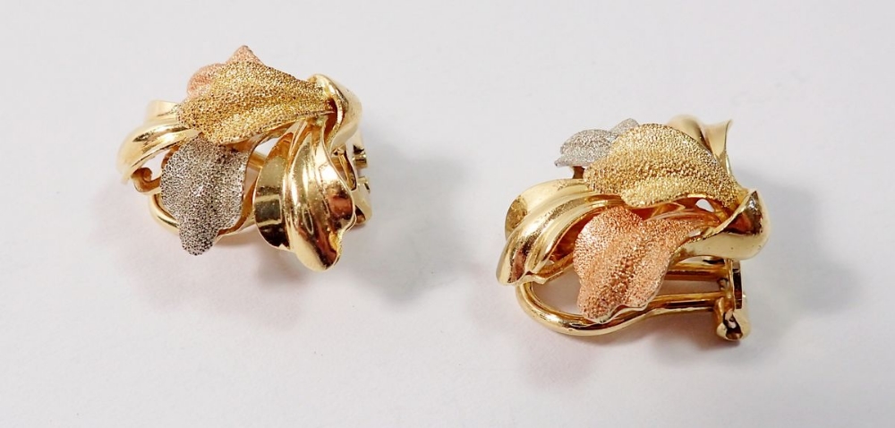 A pair of 18 carat three colour gold leaf form clip earrings, 1.5cm, 9.2g - Image 3 of 4