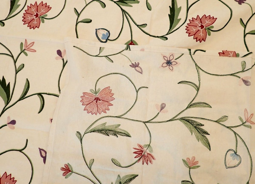 An early 20th century crewel work on linen throw 250x190cm - Image 3 of 3