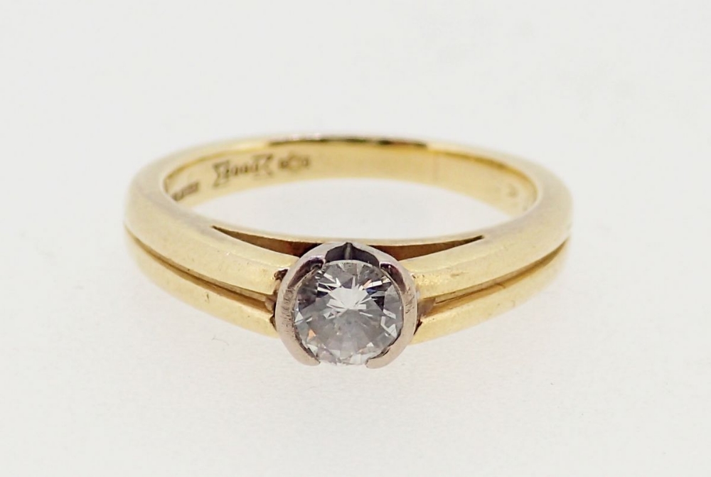 An 18 carat gold solitaire diamond ring, size H, 4.1g - Bild 2 aus 4