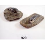 Two Inuit stone carvings of seals, 10cm wide
