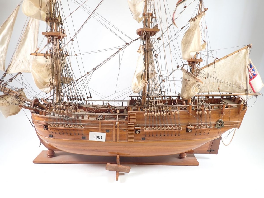 A wooden model three masted sailing ship, 78cm tall - Bild 2 aus 6