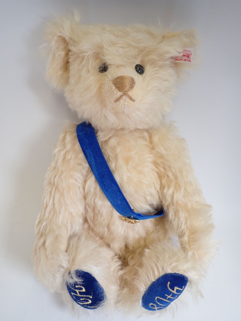 A Steiff Queen Elizabeth 80th Birthday limited edition Peter Jones teddy bear, boxed with certicate - Image 2 of 2