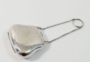 A silver purse, Birmingham 1919 with fitted interior, 8cm wide, 58g