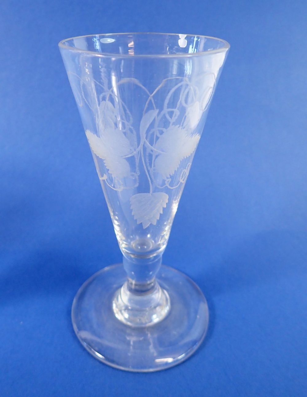 A set of four Georgian glass ale flutes engraved hops, 12cm - Image 2 of 2