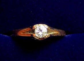 An 18 carat gold solitaire diamond ring, size L, 2.8g