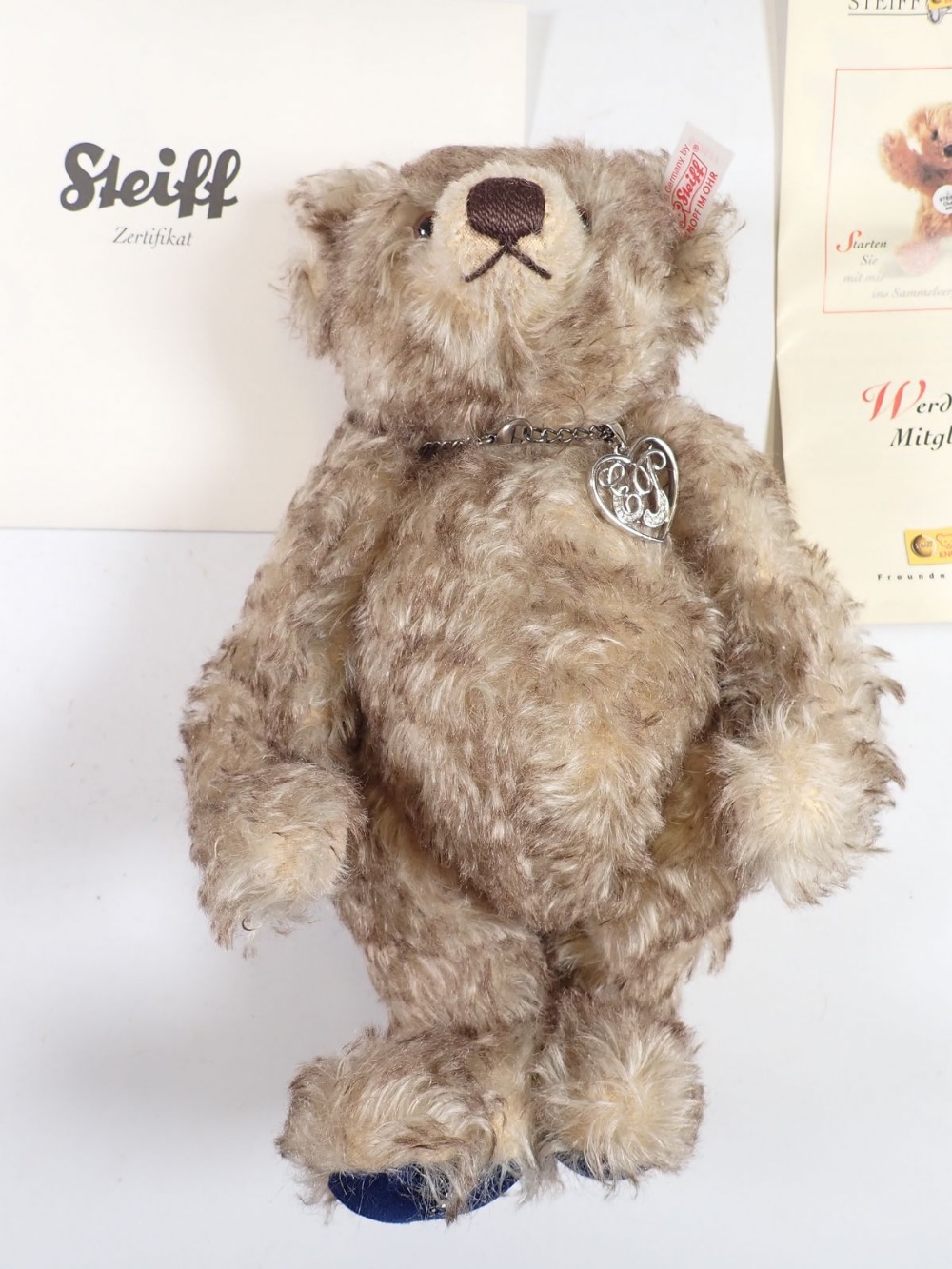 A Steiff Buckingham Teddy Bear - limited edition for the 60th wedding anniversary, with growl - Image 2 of 2