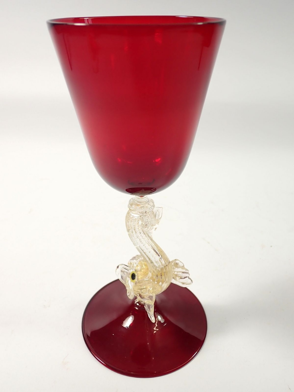 A 20th century Salviati red goblet on dolphin stem, 21cm tall - Image 3 of 3