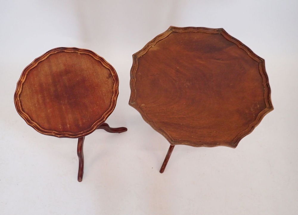 Two small mahogany reproduction wine tables, largest 49cm diameter - Image 2 of 2