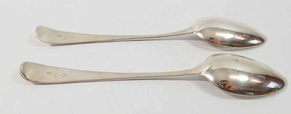 A pair of silver dessert spoons, Exeter by Joseph Hicks, circa 1800, 17.5cm, 56g - Image 4 of 4